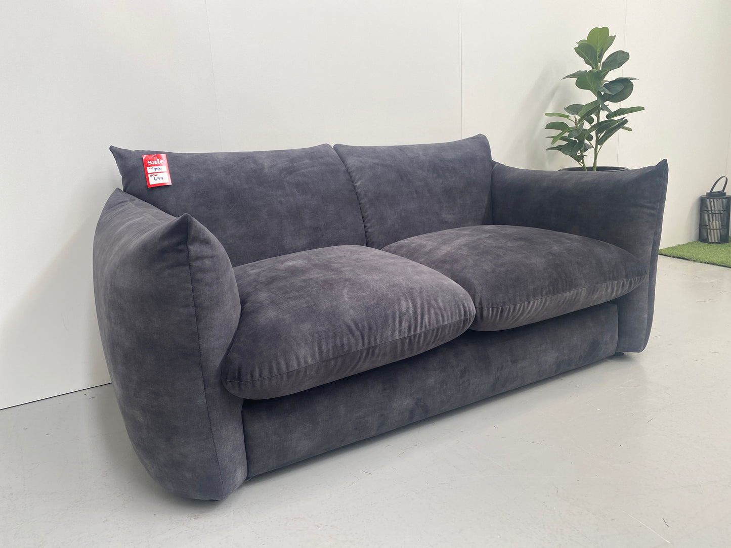 Sample Sofa SC103